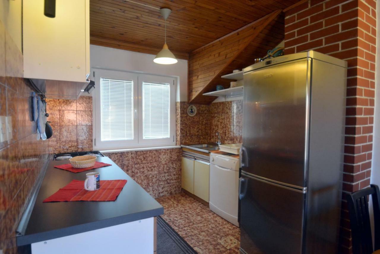 Apartment Mimica-Croatia , Omis , Center Exterior foto