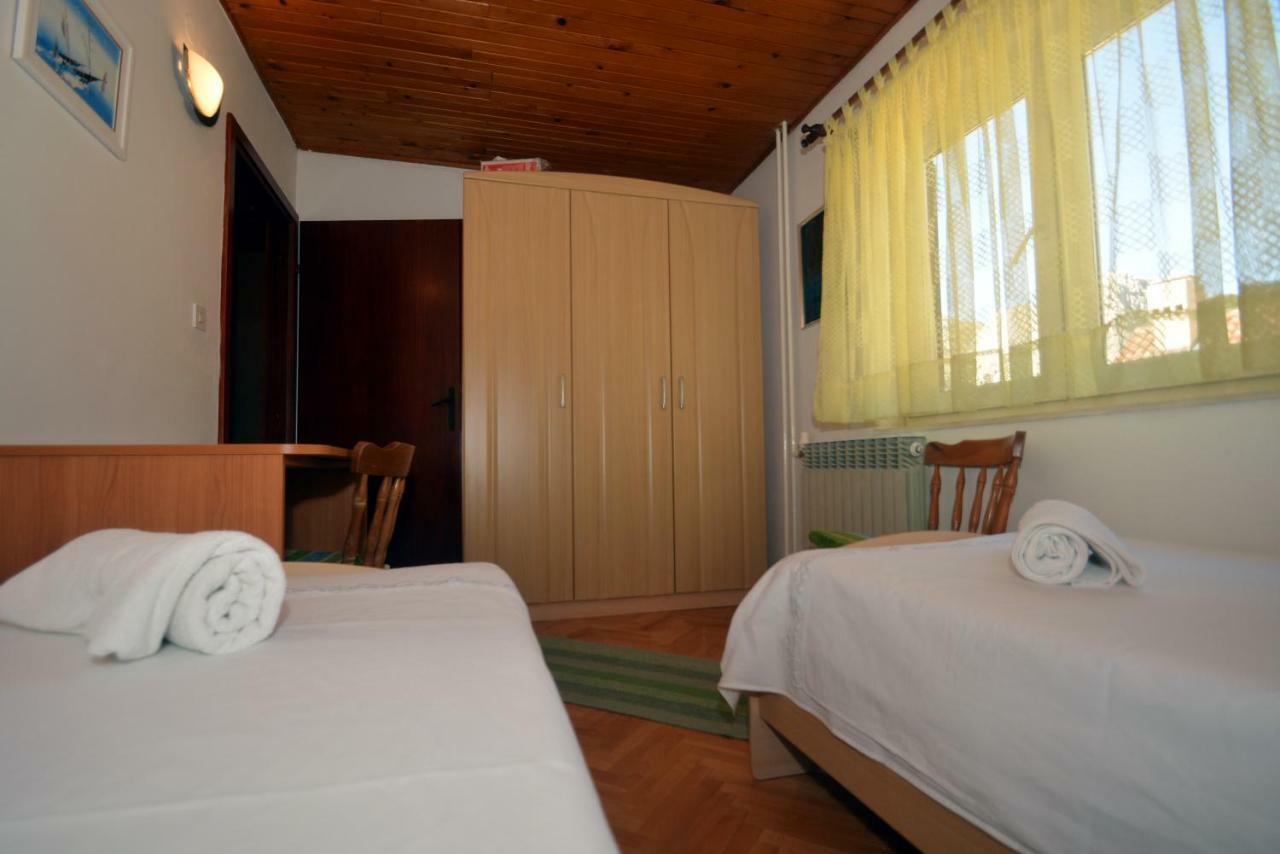 Apartment Mimica-Croatia , Omis , Center Exterior foto