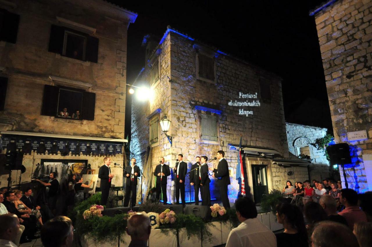 Apartment Mimica-Croatia , Omis , Center Exterior foto